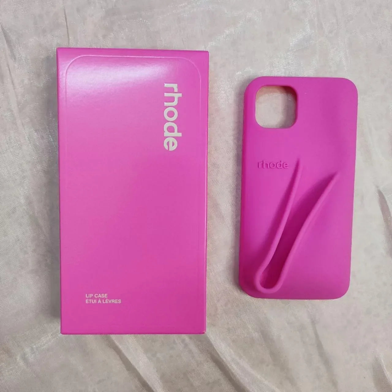 Custodia per telefono in silicone Rhode con scatola per iPhone 16, 15, 14, 13, 12 Pro Max Plus, custodia portatile per lucidalabbra e rossetto.